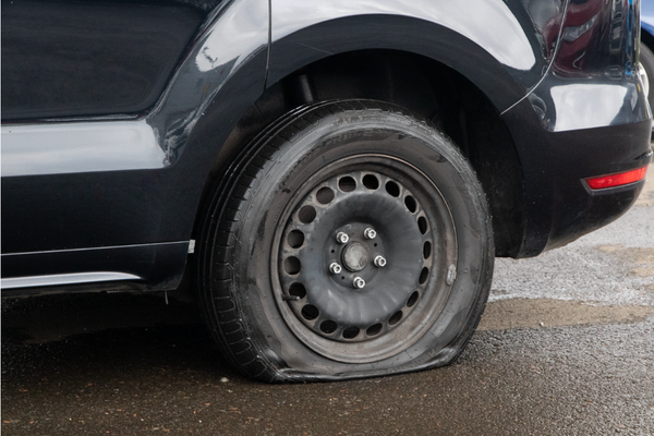 How to repair a flat tyre